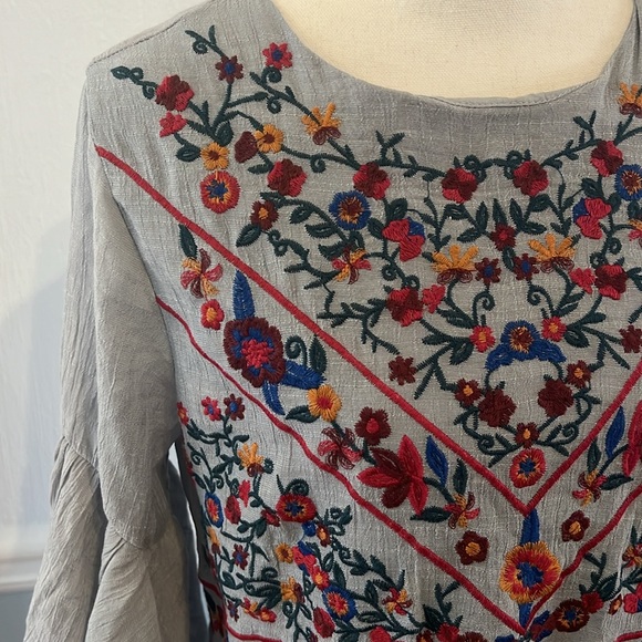 GREY EMBROIDERED DRESS WITH FLOWY SLEEVES - SIZE S - Picture 2 of 8